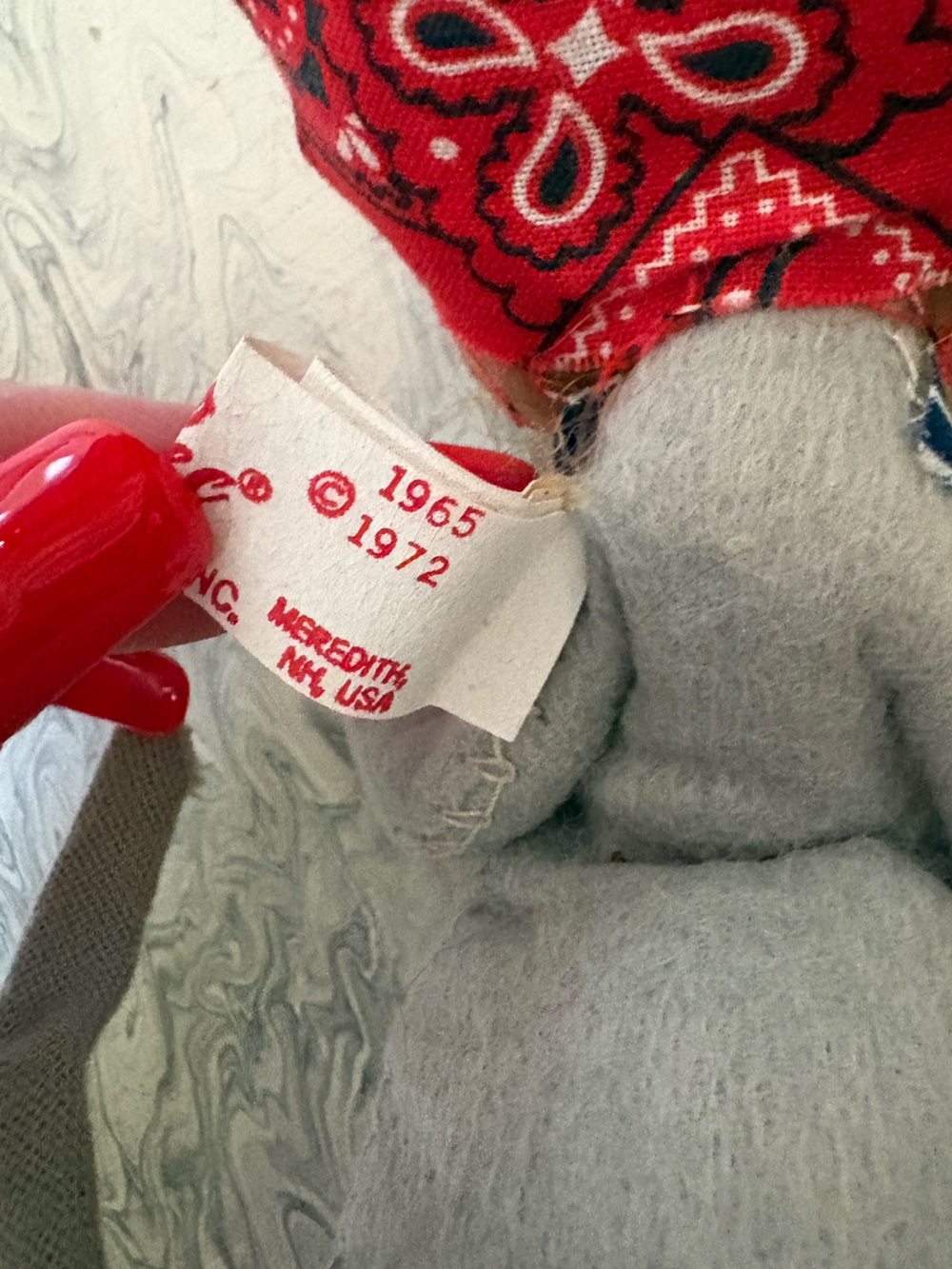 1972 Annalee Doll - Gray Cloth Doll with Red Bandana - Vintage - Picture 3 of 3